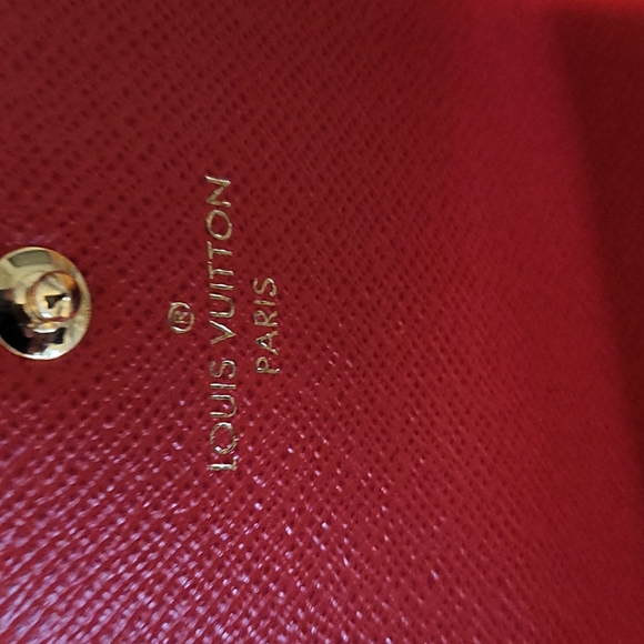 Louis Vuitton Sarah Wallet - Picture 9 of 10